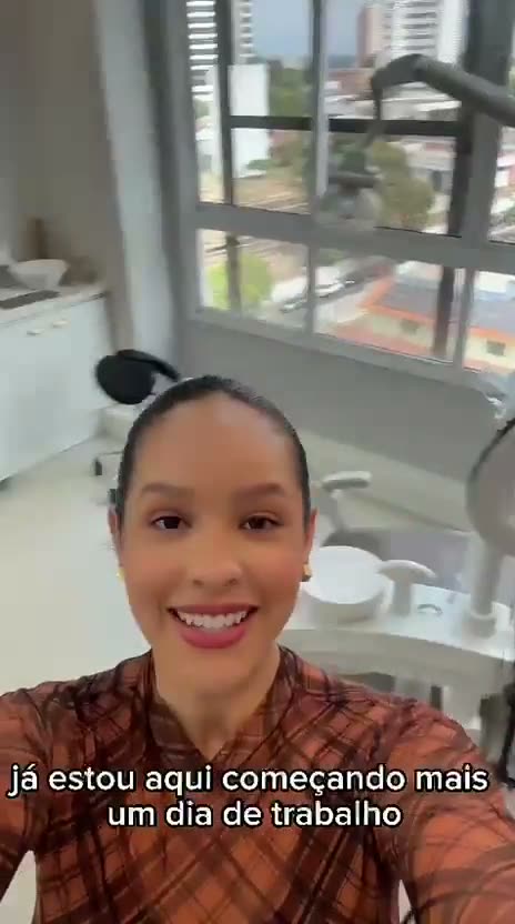 Depoimento em vídeo de Flávia Furtado